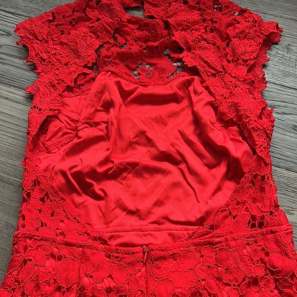 ✨🆕Hommage🆕✨ | Open back red lace dress - Picture 12 of 12